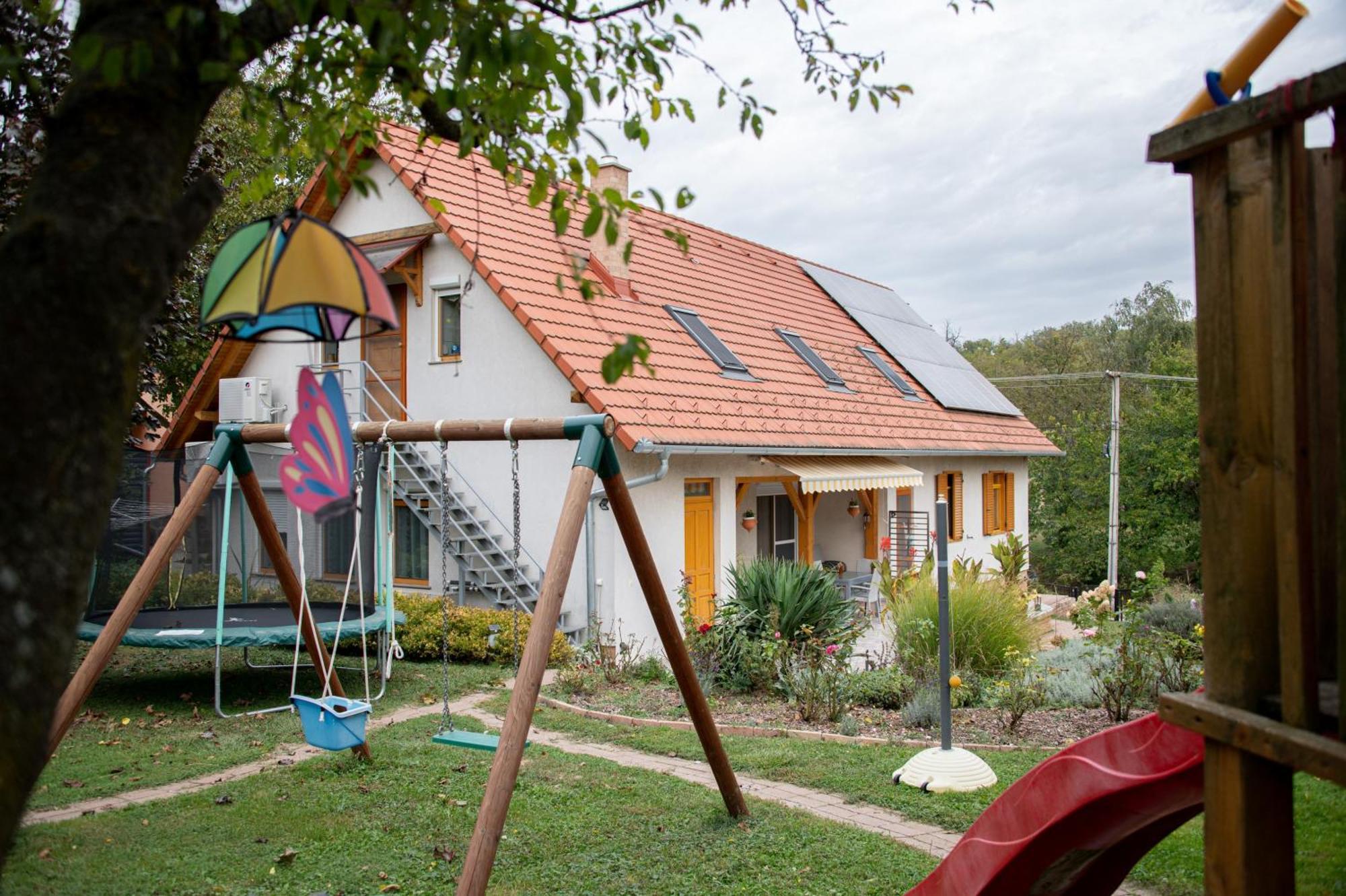 Rozmaring Vendégház Zengővárkony Extérieur photo