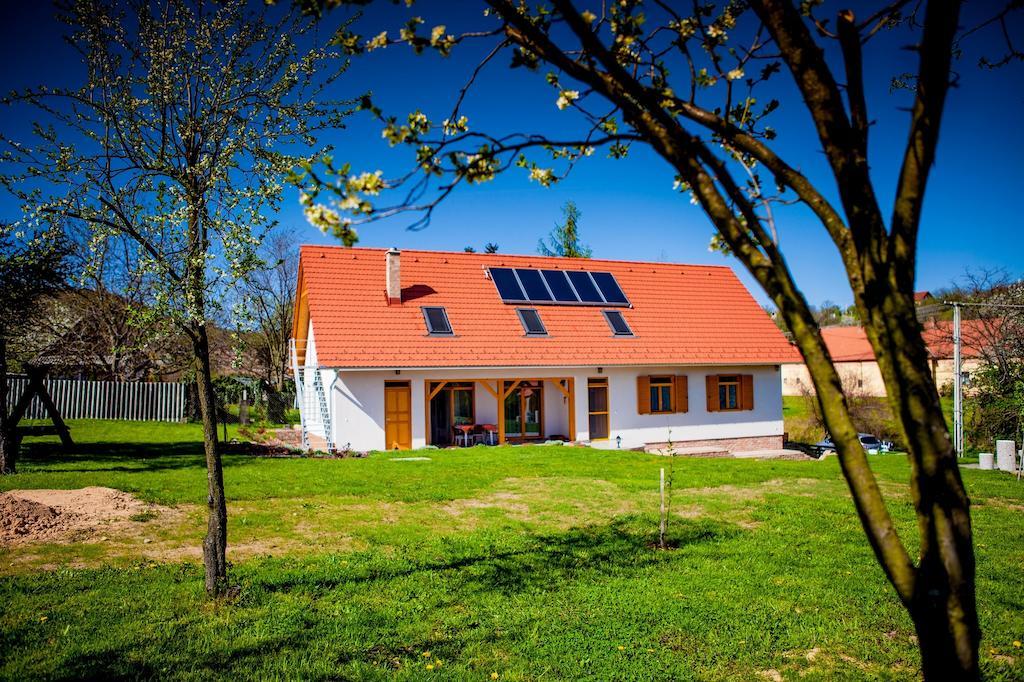 Rozmaring Vendégház Zengővárkony Extérieur photo